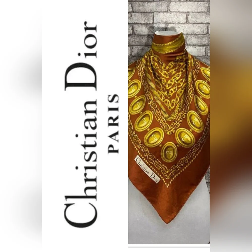 🔥EUC 💯 GORGEOUS CHRISTIAN DIOR CHAIN SILK SCARF